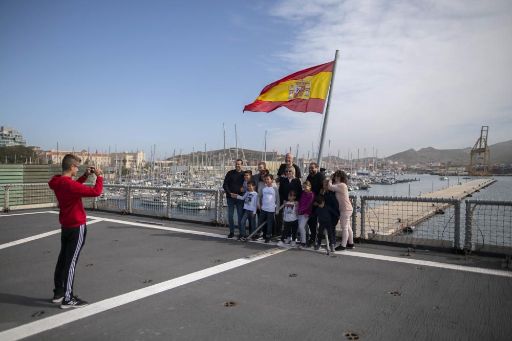 Visita al buque Cantabria en Cartagena