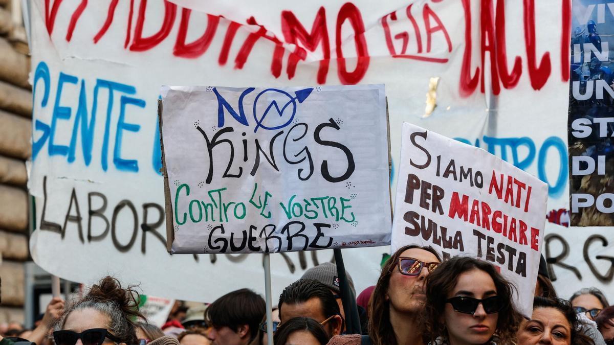 Decenas de miles protestan en Roma contra la guerra y el gobierno de Meloni