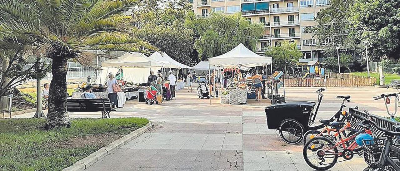 Como cada martes, ayer se celebró el mercado ecológico.