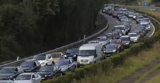 El día playero colapsa las carreteras asturianas a la ida, y también a la vuelta (aunque tarde)