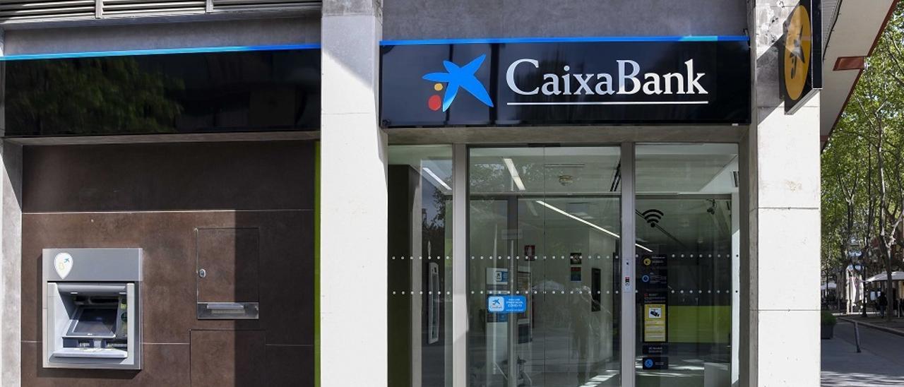 CaixaBank acapara un tercio de las oficinas bancarias en la C. Valenciana -  Levante-EMV