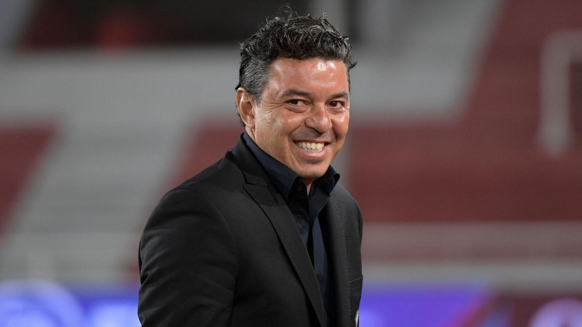 Marcelo Gallardo sonríe durante un partido de la Copa Libertadores