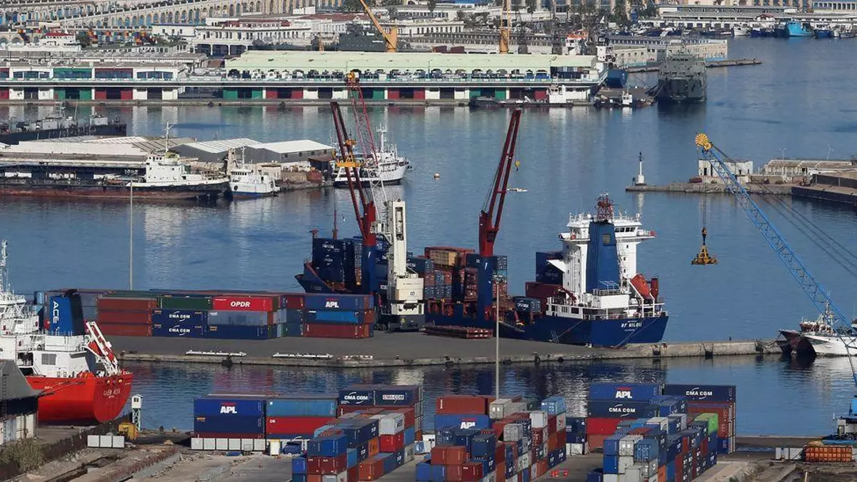 Contenedores de Castellón llevan dos meses atrapados en Argelia por el bloqueo comercial