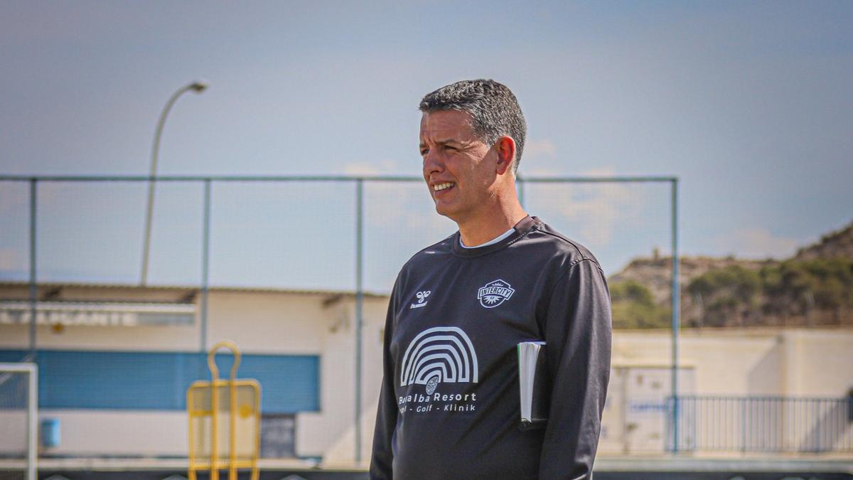 Alejandro Sandroni, entrenador del Intercity