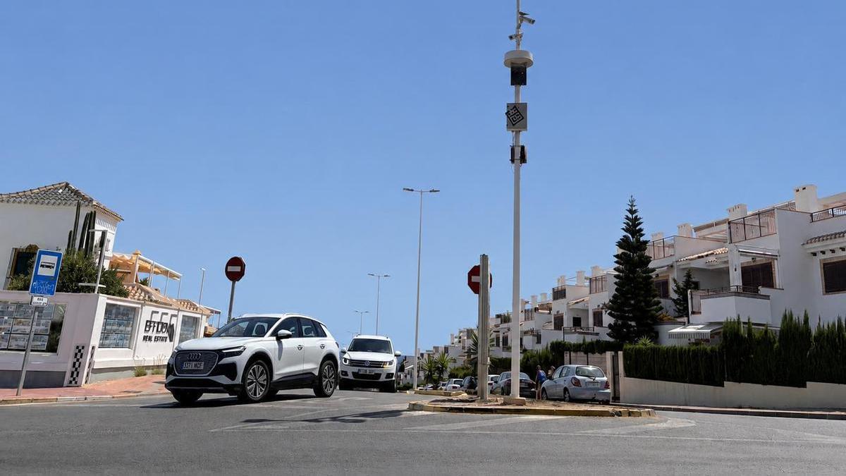 solo el 10% de la antigua red inteligente de tráfico de Torrevieja sigue operativo