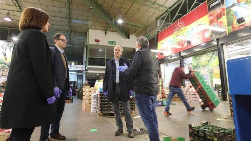 Azcón pide &quot;no acaparar alimentos&quot;: &quot;La gente va a tener la oportunidad de comprar&quot;