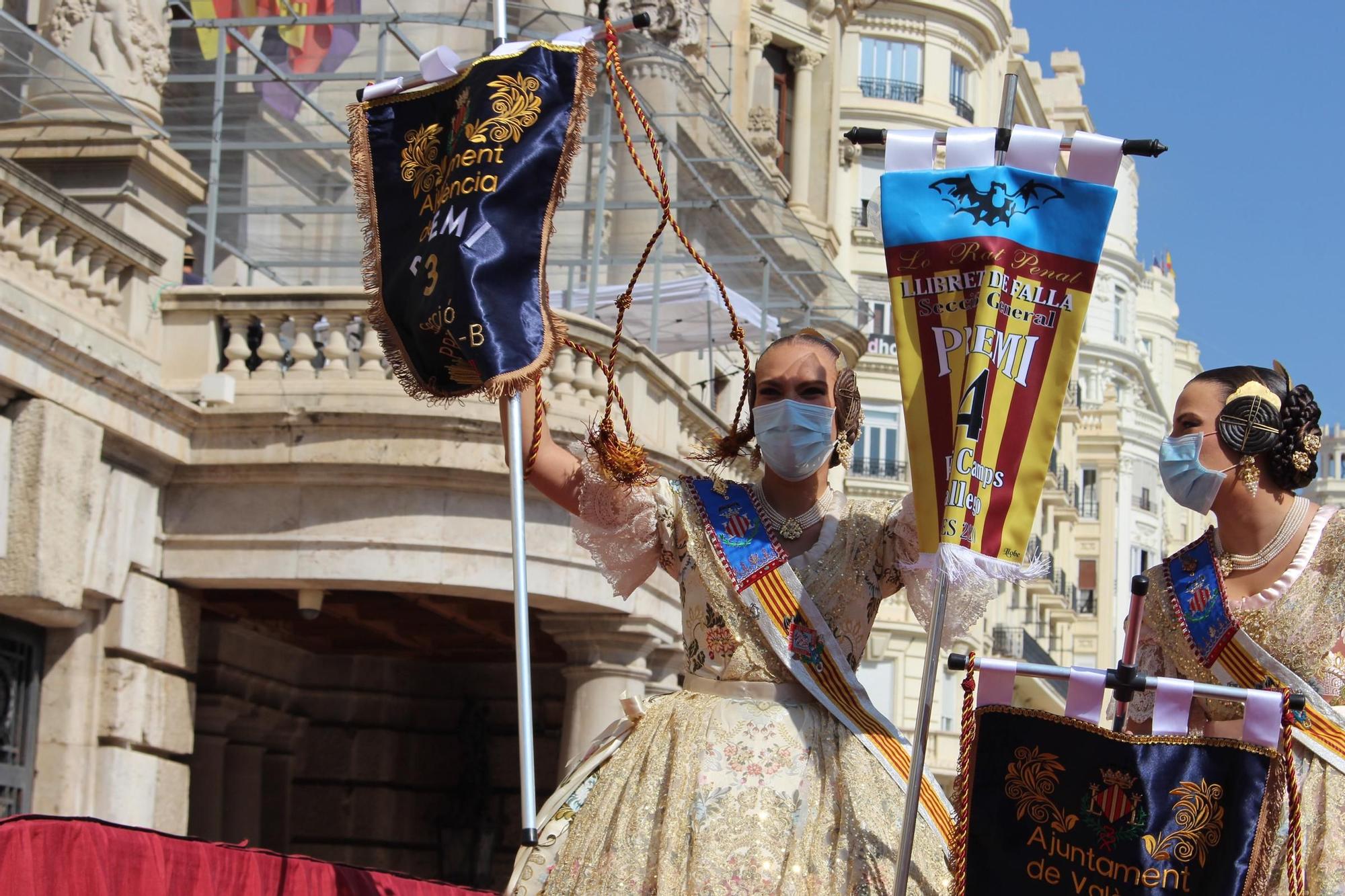 Entusiasmo de Marina Fagoaga ante la llegada de la falla Doctor Collado