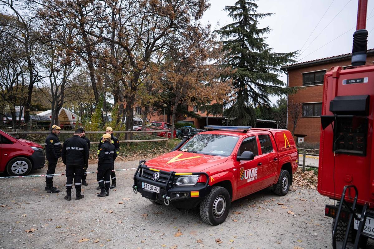 Santa Perpètua de Mogoda, 4/12/2025. BARCELONA. Centro de mando de la UME en Torreferrussa, donde militares coordinan gestiones logísticas y operativas ante el brote de peste porcina africana declarado en la zona de Collserola. Foto: Zowy Voeten / El Periódico
