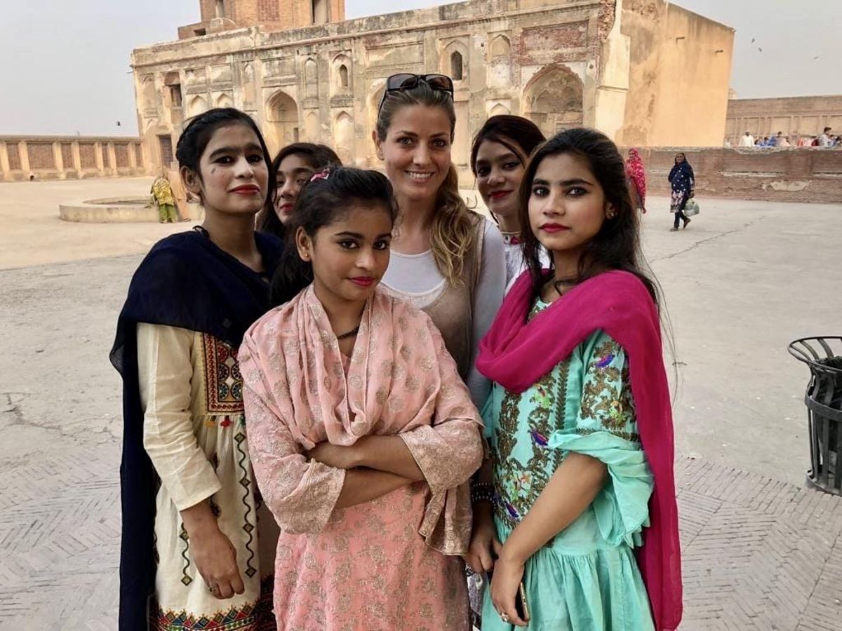 Ana Arnal en los templos hindúes de Katas Raj, Punjab (Pakistán) en junio de 2018.