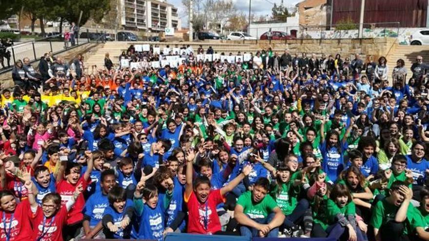 Foto de grup dels participants a la trobada d&#039;ahir