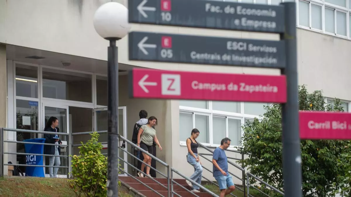 La Universidade da Coruña estudia crear alojamientos públicos para alumnado y trabajadores: "O eslabón máis débil son os estudantes"