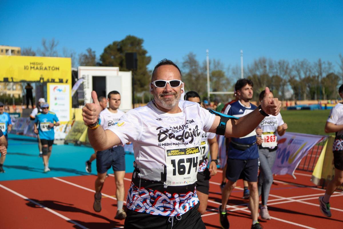 Fotogalería | Las mejores imágenes de la Maratón y Media Maratón 'Ciudad de Badajoz'