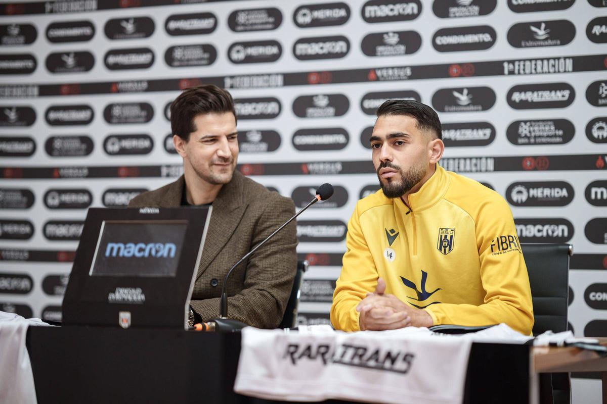 Fotogalería | La presentación de los fichajes invernales del Mérida