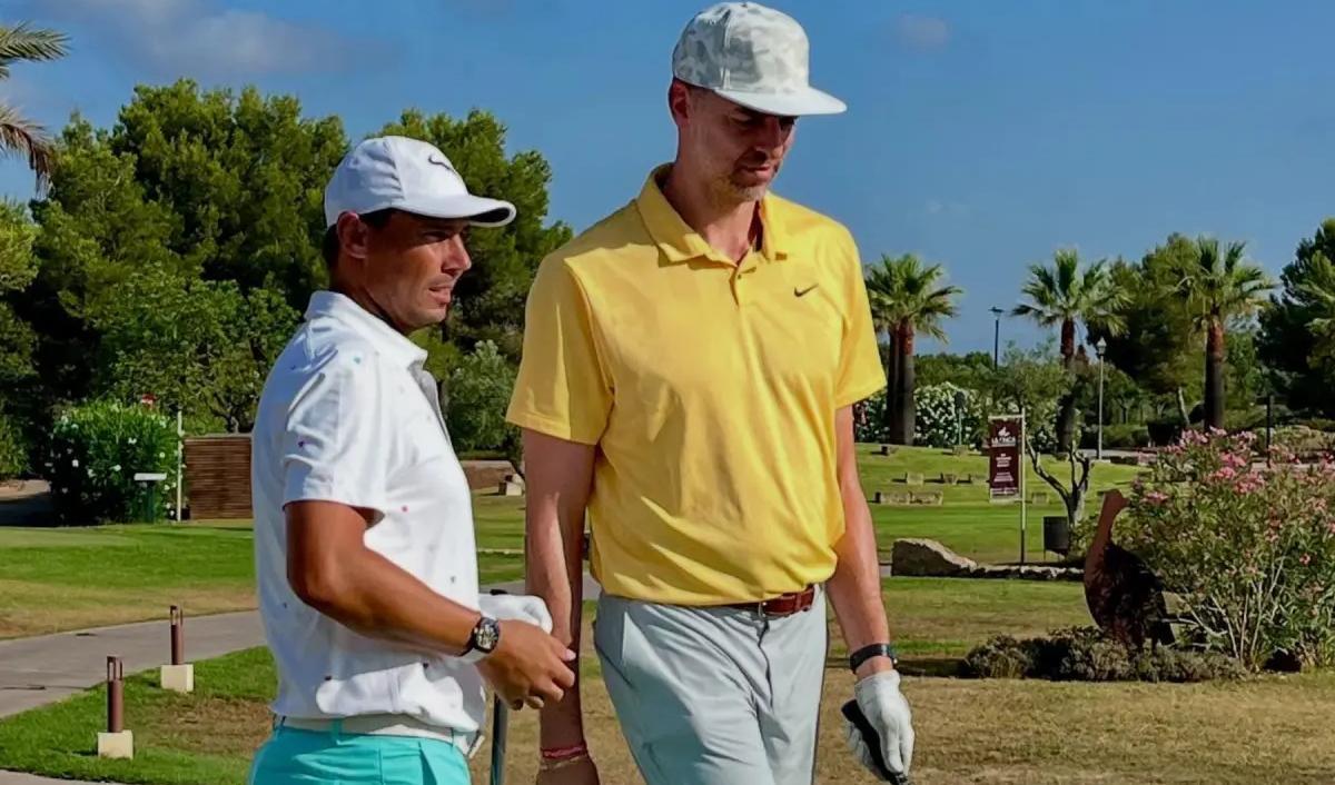 Rafa Nadal y Pau Gasol, juntos disfrutando del golf