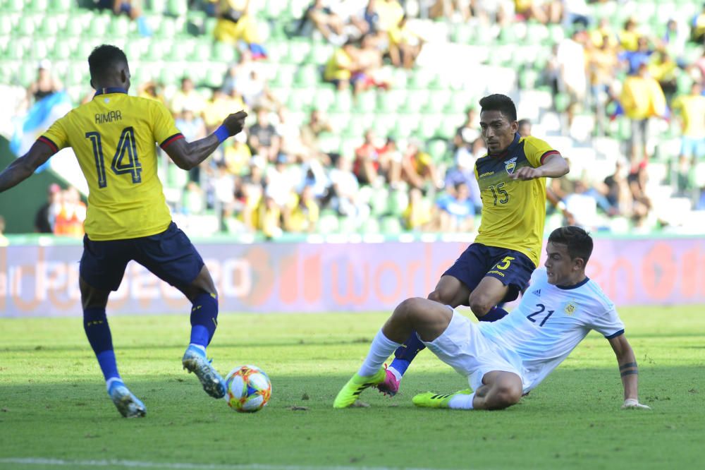 Argentina vence a Ecuador en el Martínez Valero