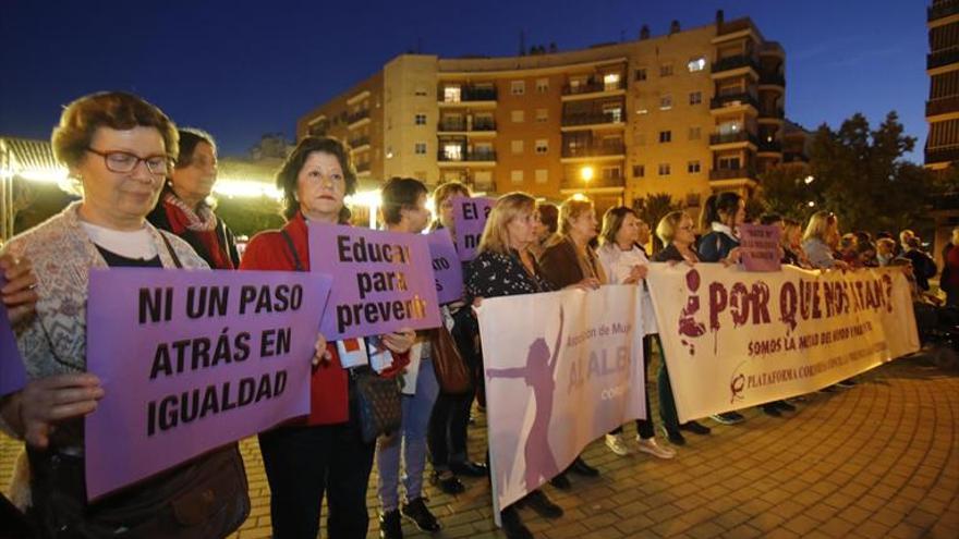 Rechazan los asesinatos de mujeres