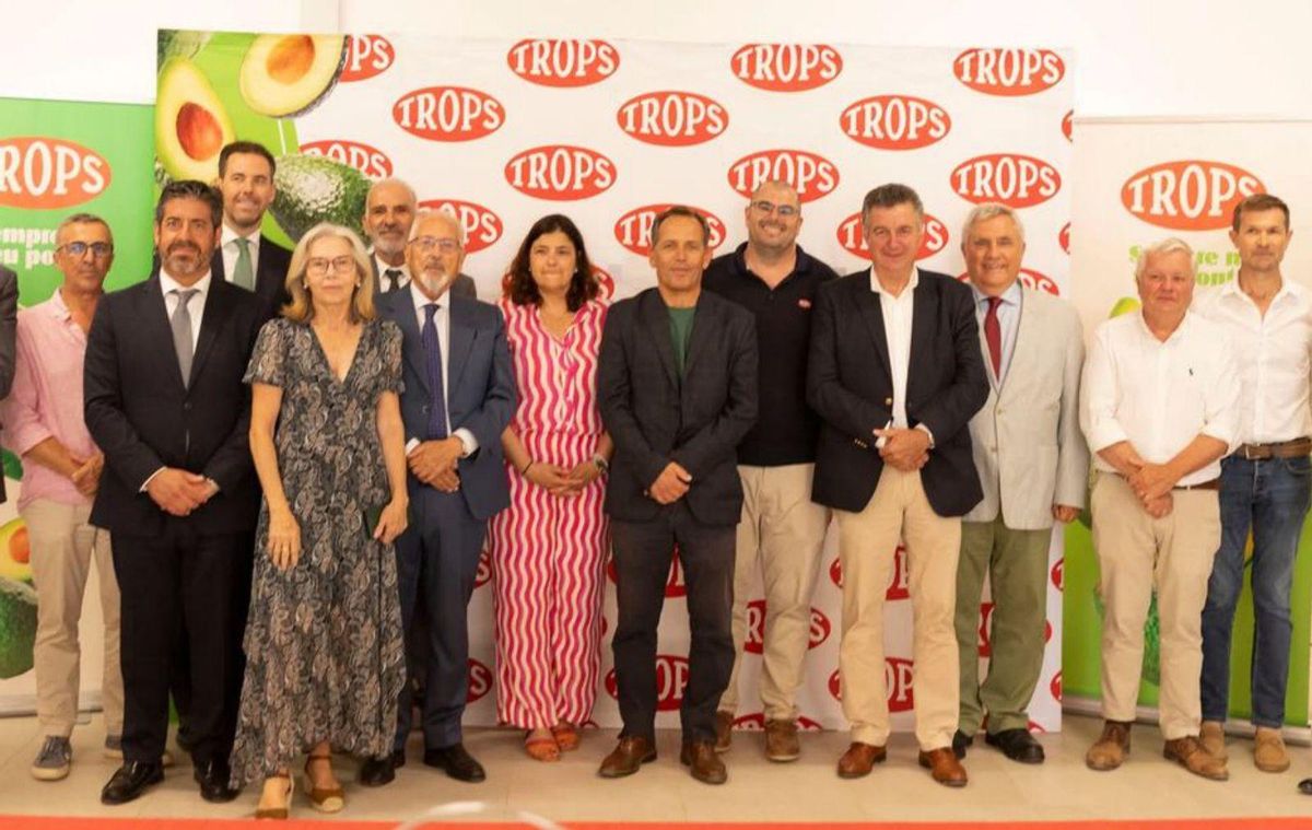 El presidente de Trops, José Linares, y otros responsables de Trops. | TROPS