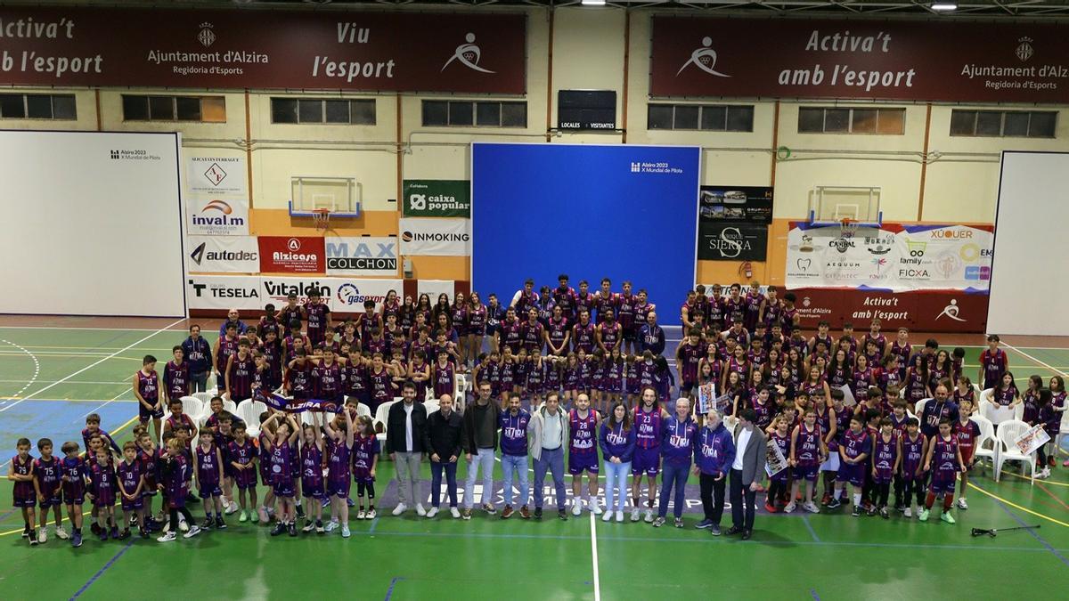 Presentación de los 17 equipos.