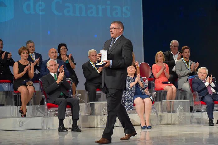 Acto institucional del Día de Canarias. Entrega ...