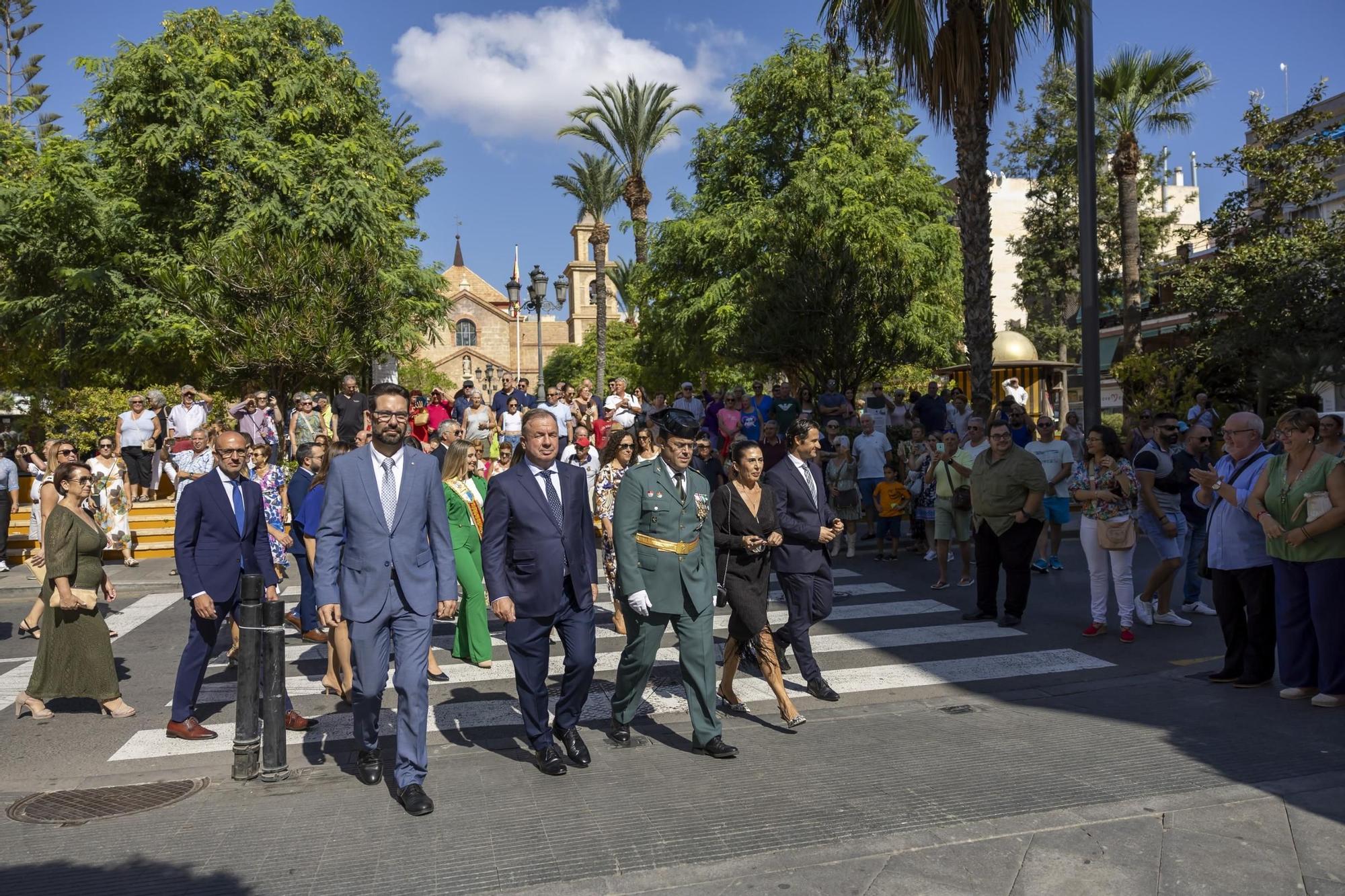 Misa en honor a la patrona la Virgen del Pilar y acto castrense por la Fiesta Nacional de la Guardia Civil de Torrevieja