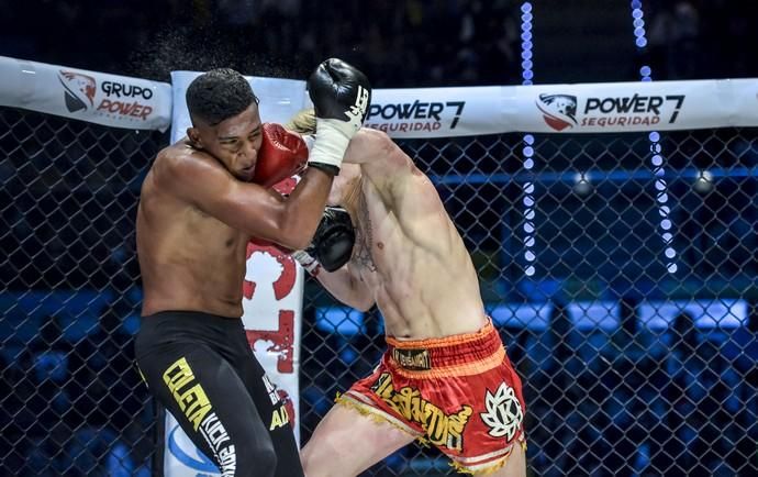 02/12/2017 LAS PALMAS DE GRAN CANARIA. Artes marciales mixtas en el Gran Canaria Arenas. FOTO: J. PÉREZ CURBELO