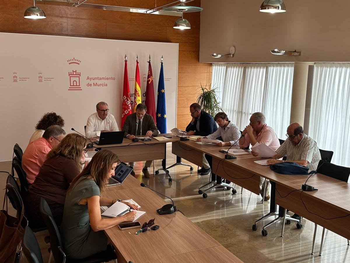 Reunión de la comisión para la denominación de calles, espacios y edificios públicos celebrada este miércoles.