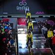 Los ciclistas del Team Visma, en la presentación del Giro de Italia 2024.