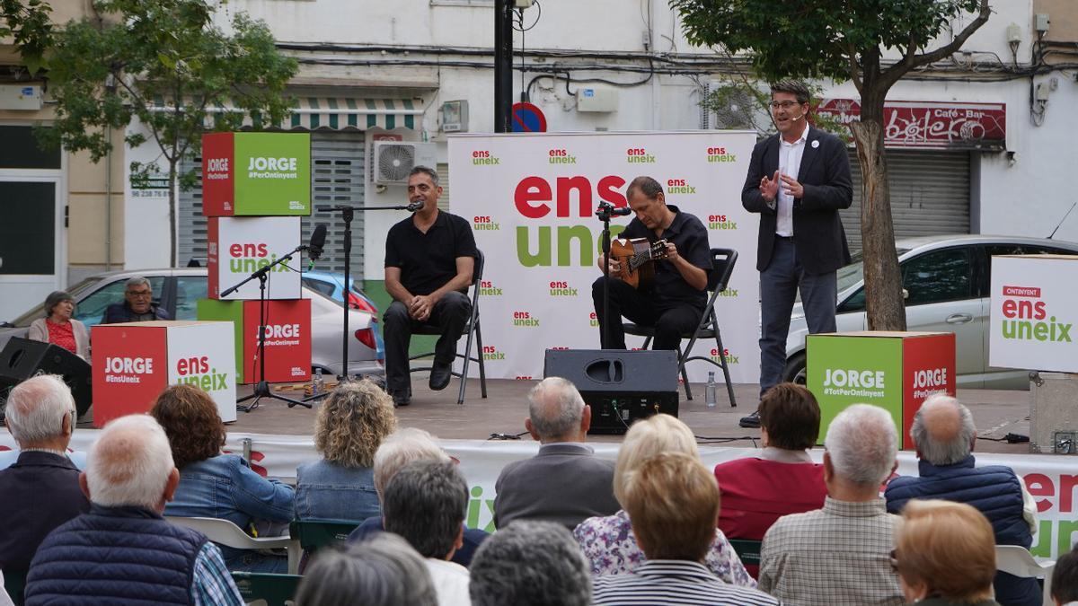 El cantaor de Xàtiva y el alcalde de Ontinyent, este miércoles.
