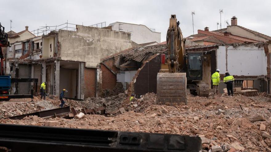 Imágenes del derribo del museo. | E.F.