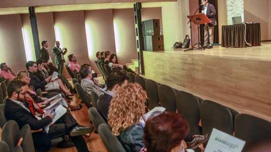 Una veintena de empresarios asistió ayer a la presentación de la nueva central de compras.