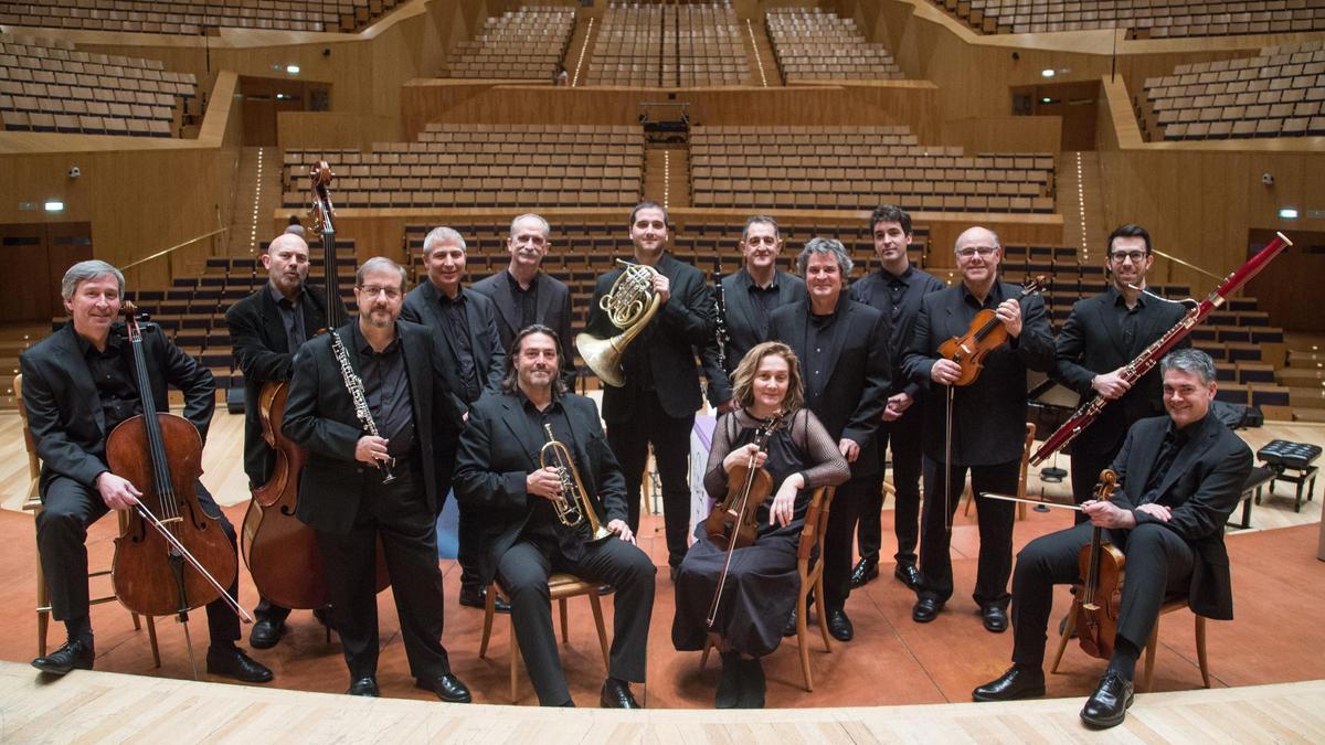 Grupo Enigma y El Niño de Elche, junto al Coro de Voces Blancas Amici Musicae, protagonizarán la mañana del domingo 15 de marzo.