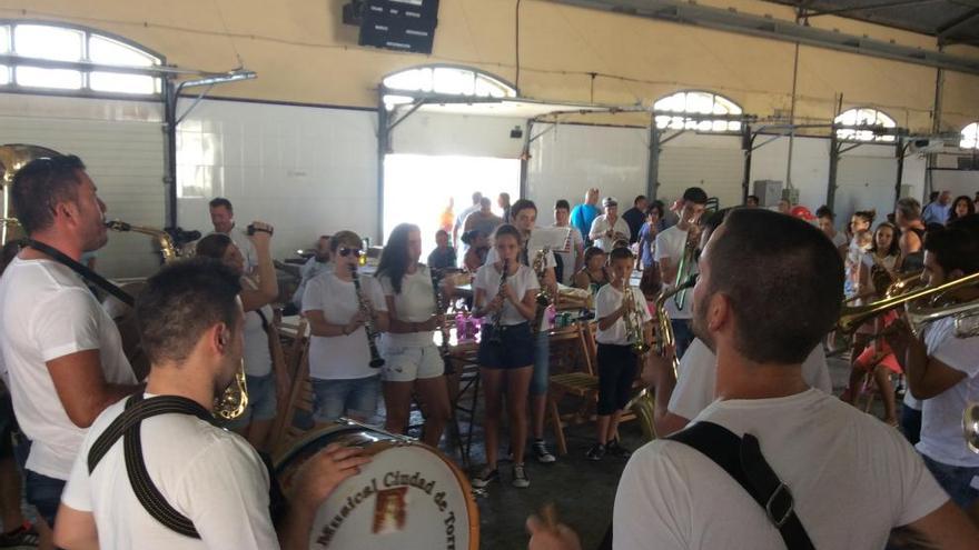 Fiesta y paella en la Cofradía de Pescadores de Torrevieja