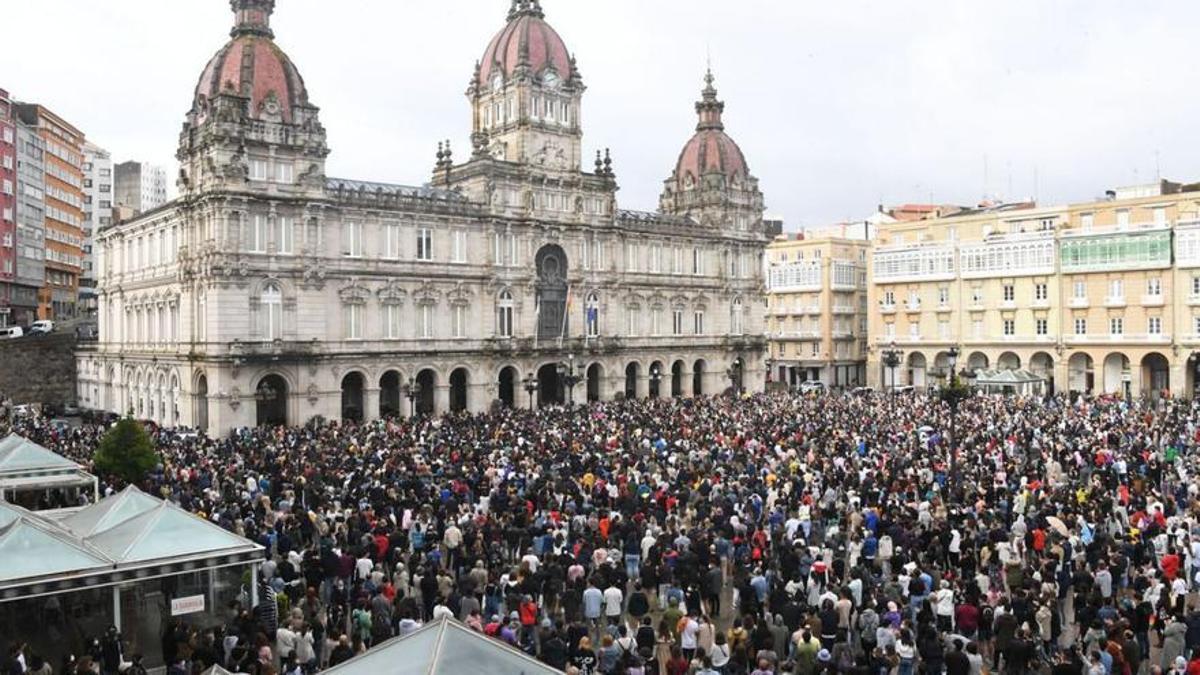 Multitudinaria manifestación en María Pita para pedir justicia para Samuel.