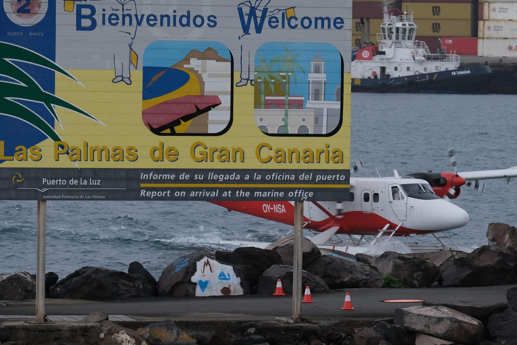 Llegada del hidroavión de Surcar Airlines a Las Palmas de Gran Canaria