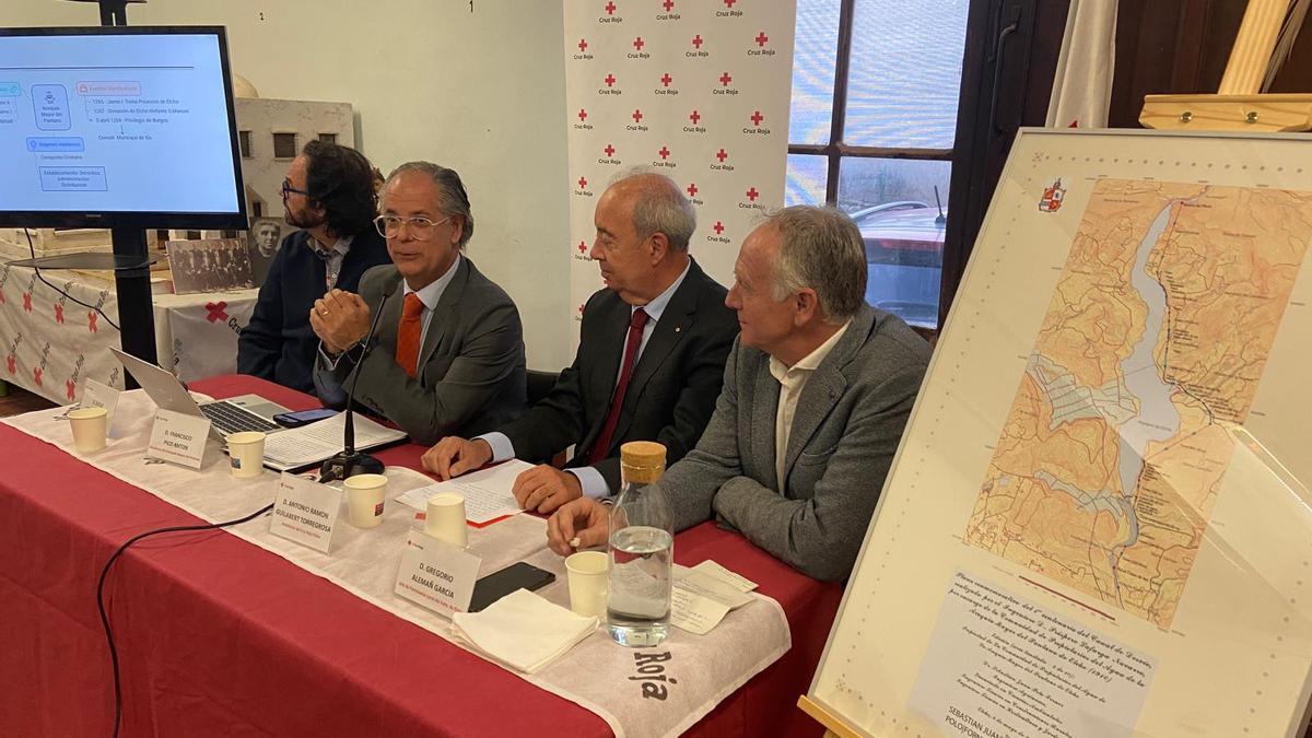 Un momento de la presentación de la ponencia por Francisco Antón