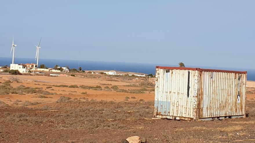 El Cabildo de Fuerteventura frena la proliferación del uso de contenedores como viviendas - Vimarsana News