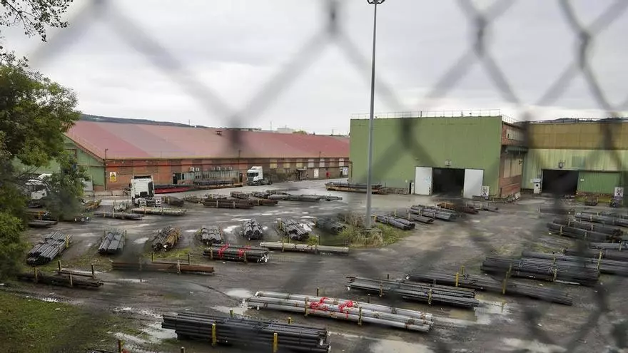 La Policía y la Agencia Tributaria registran la planta Sidenor por orden de la Audiencia Nacional