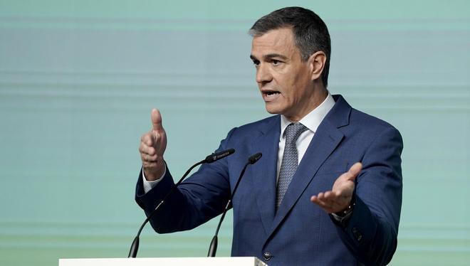 Pedro Sánchez y Teresa Ribera durante la inauguracion de la IV edición del foro Fondos Europeos .