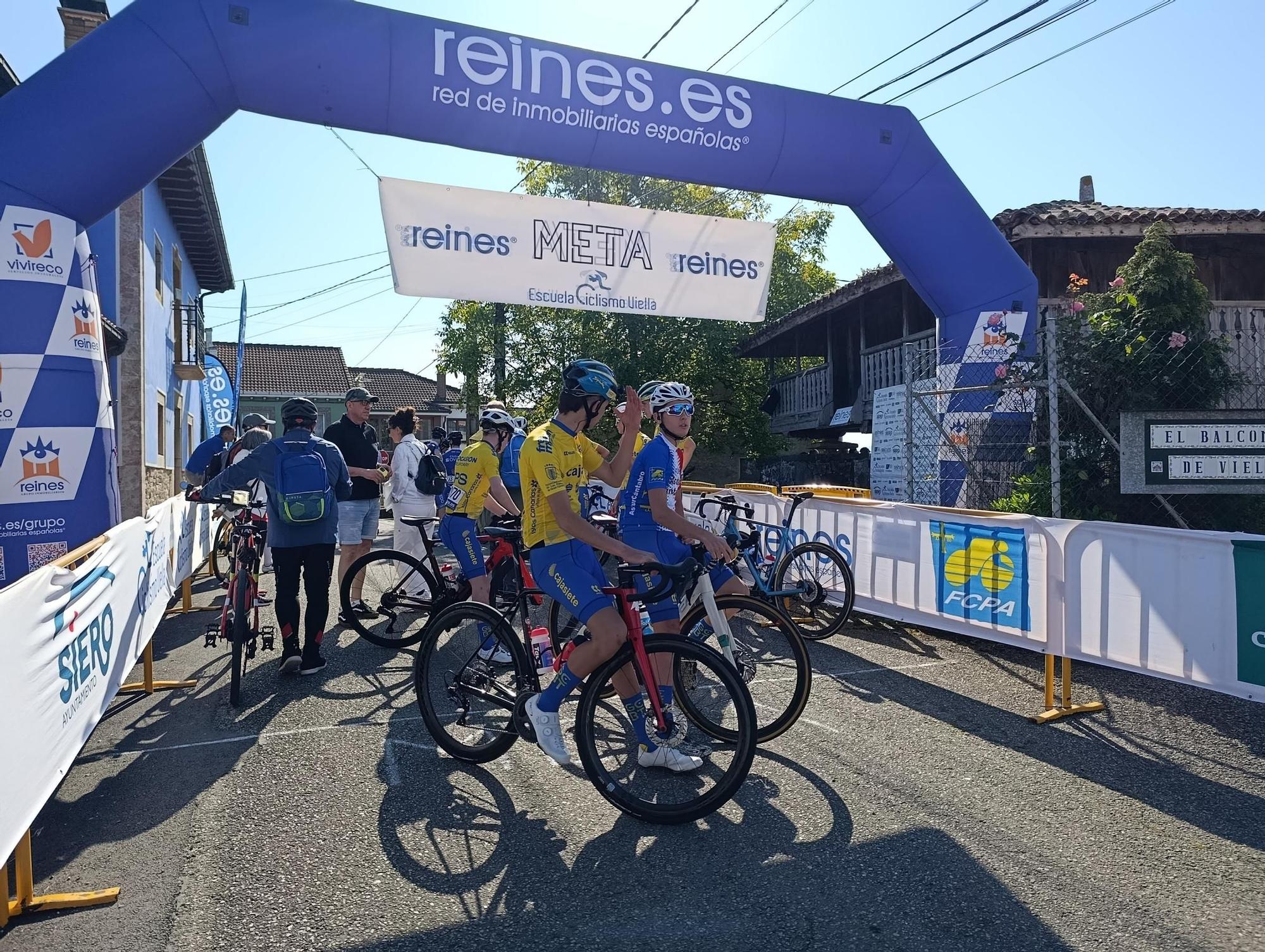 Viella pedalea con la IV Copa Reines
