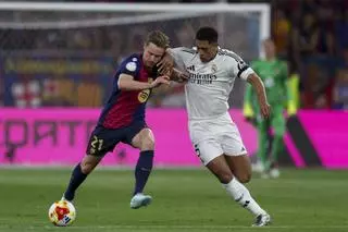 Koundé pone la primera piedra del triplete y planta al Madrid en la crisis