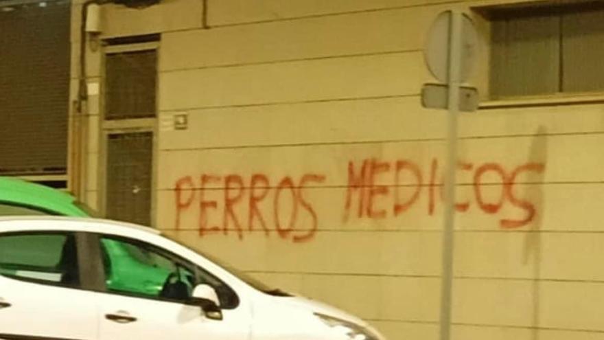 Los médicos de Castellón denuncian una pintada &quot;amenazante&quot; en un centro de salud