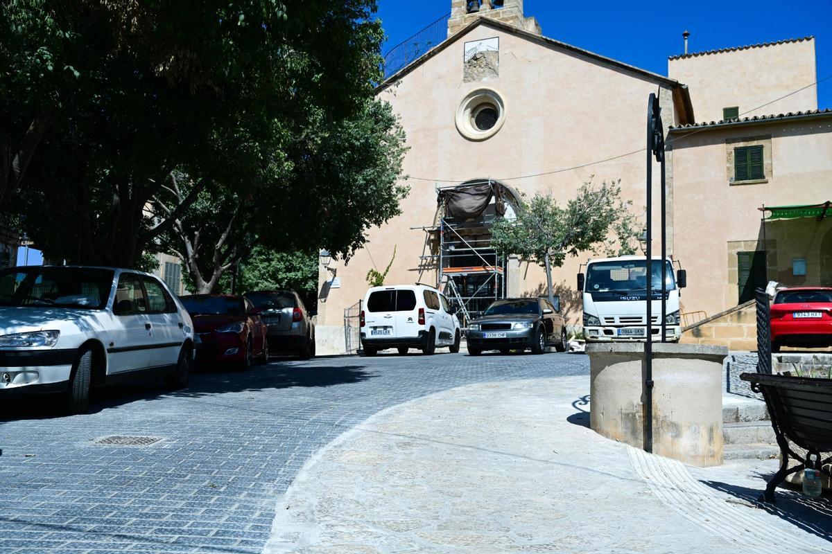 Obras en la parroquia de la plaza de la Inmaculada, en Establiments.