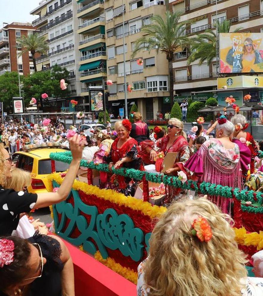 Batalla de las Flores de Córdoba 2024: horario y recorrido de la cita más colorida del Mayo Festivo