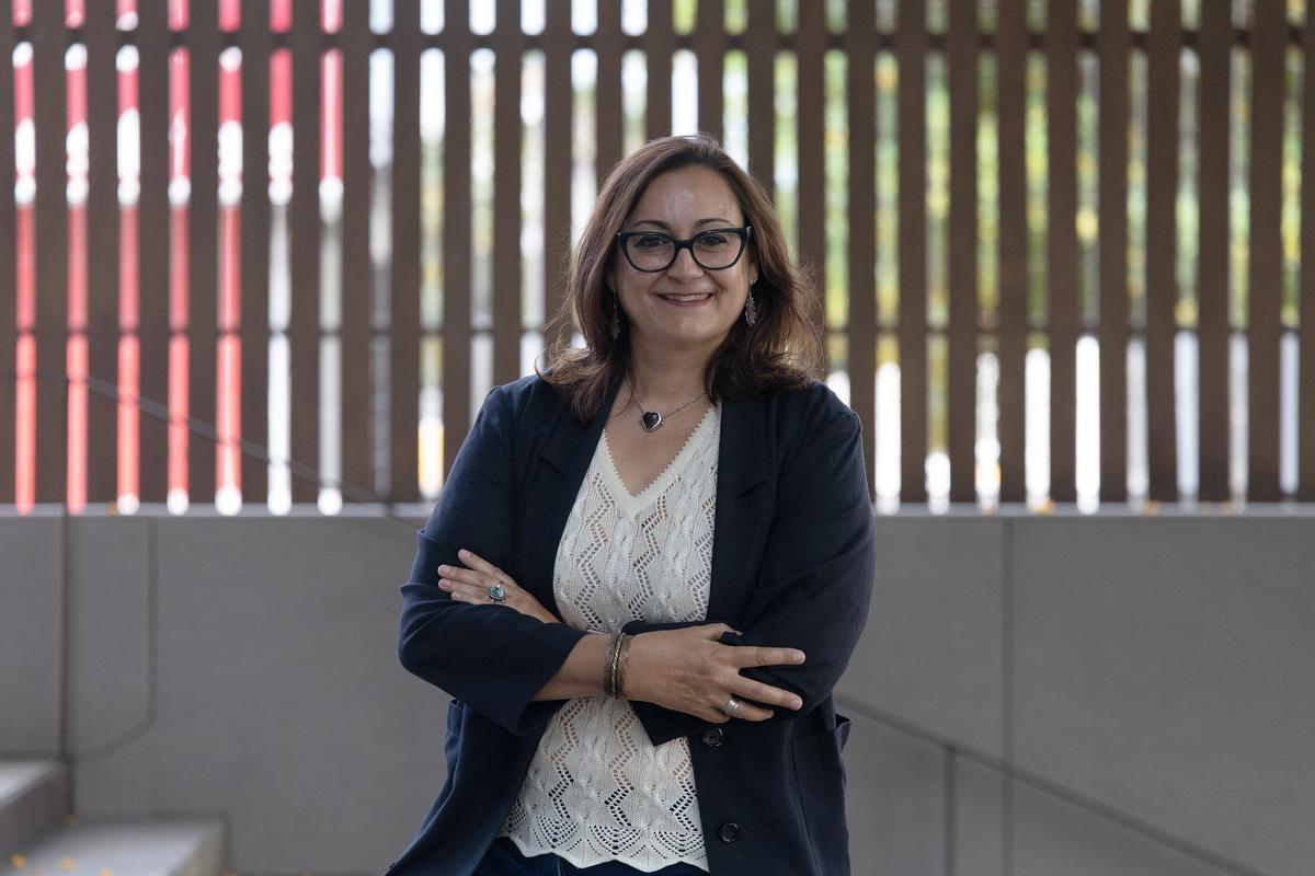 L'Hospitalet de Llobregat. 11 de junio del 2026. Montse Aguilera, activista en salud mental y miembro de la Junta de Salud Mental Catalunya. Participa en un debate de Sanamente sobre los diagnósticos de salud mental. Foto de Mònica Tudela