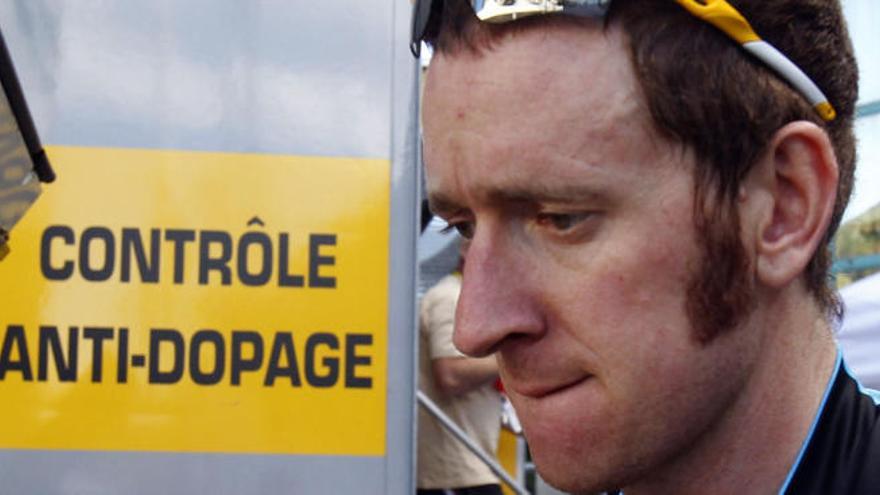 Bradley Wiggins, tras pasar un control antidopaje en el Tour de Francia
