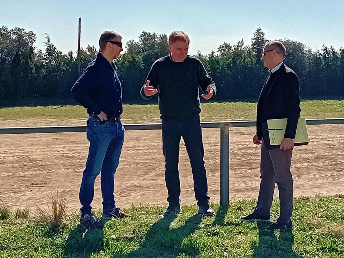 La zona en la que se realizará la prospección, durante la visita de este jueves.