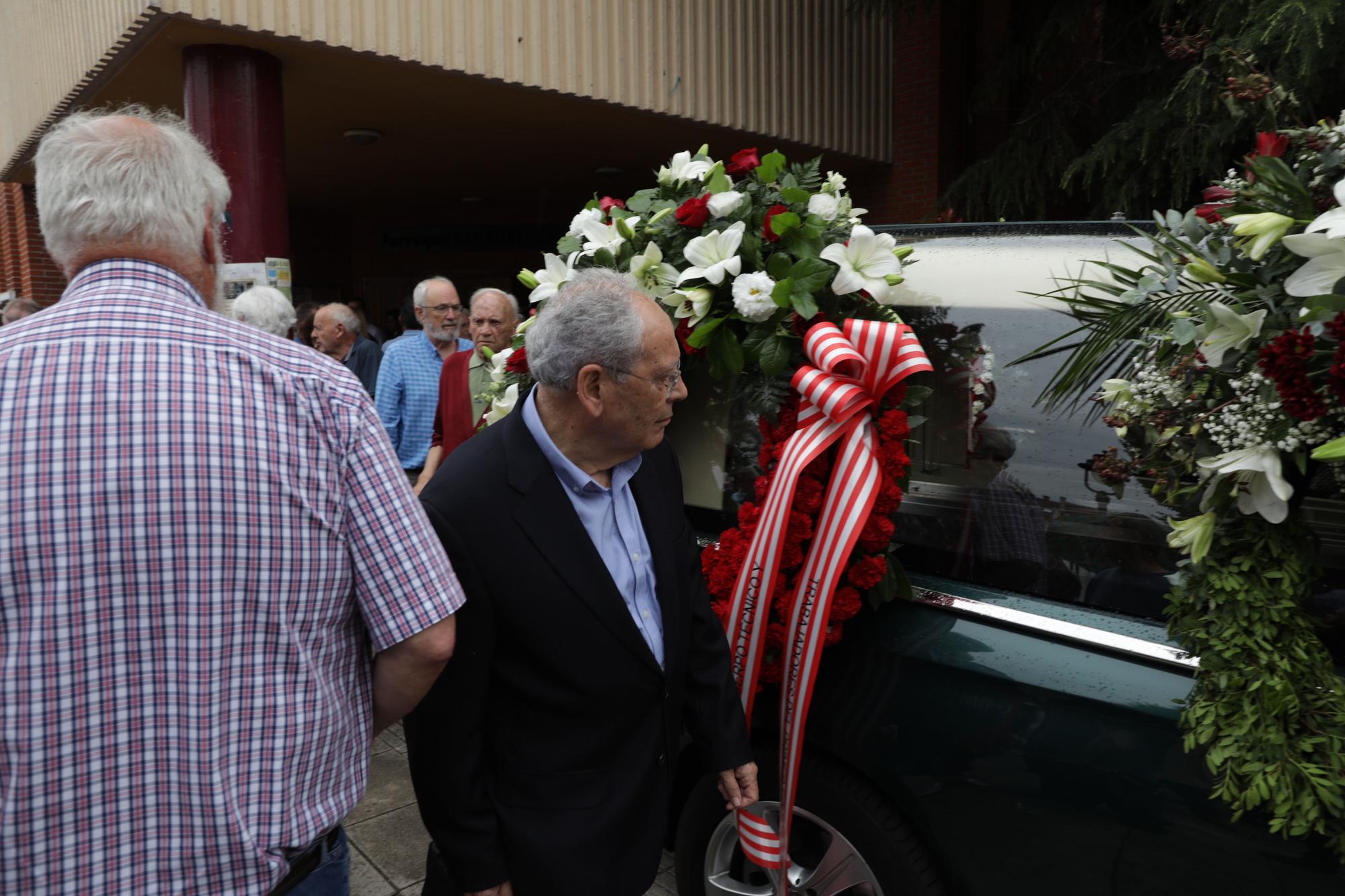 En imágenes: así fue el emotivo último adiós a Fernando Fueyo, cura del Sporting