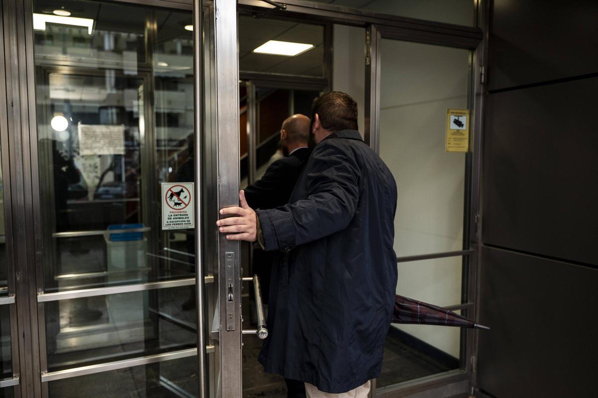 Fotogalería | El entrenador de fútbol detenido en Badajoz pasa a disposición judicial