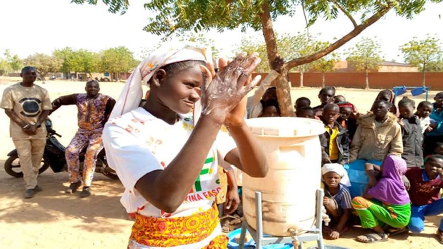 Baños de esperanza con sello gallego en Burkina Faso