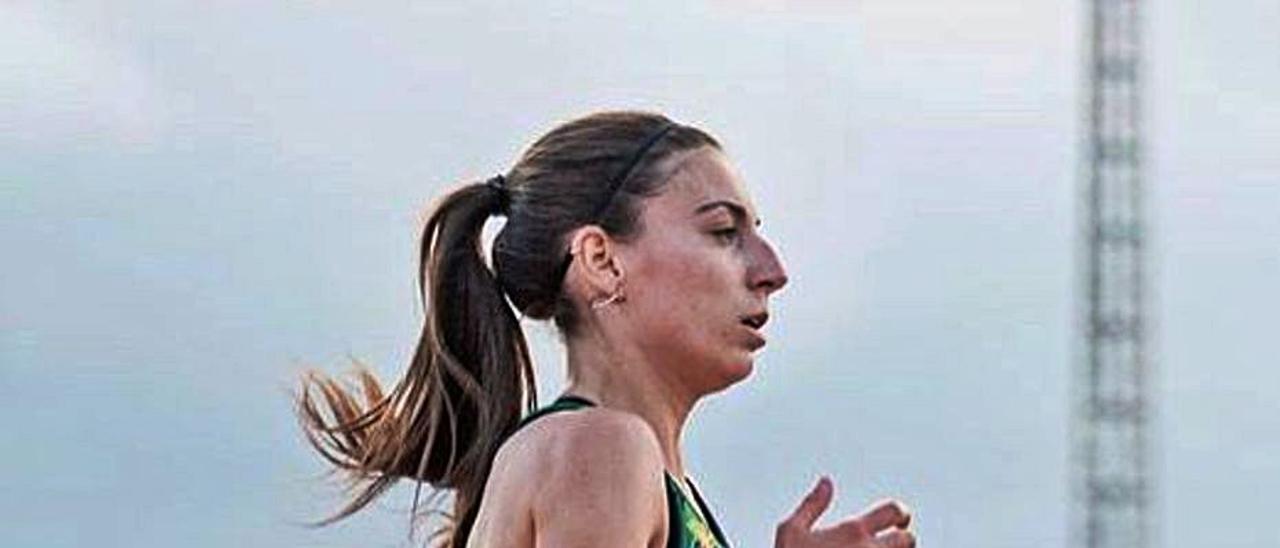 María Ureña compitiendo en los 10K lisos en Torrevieja. | LEVANTE-EMV